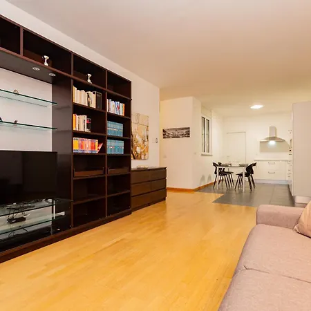 Premuda20 Elegant Apartment Milan